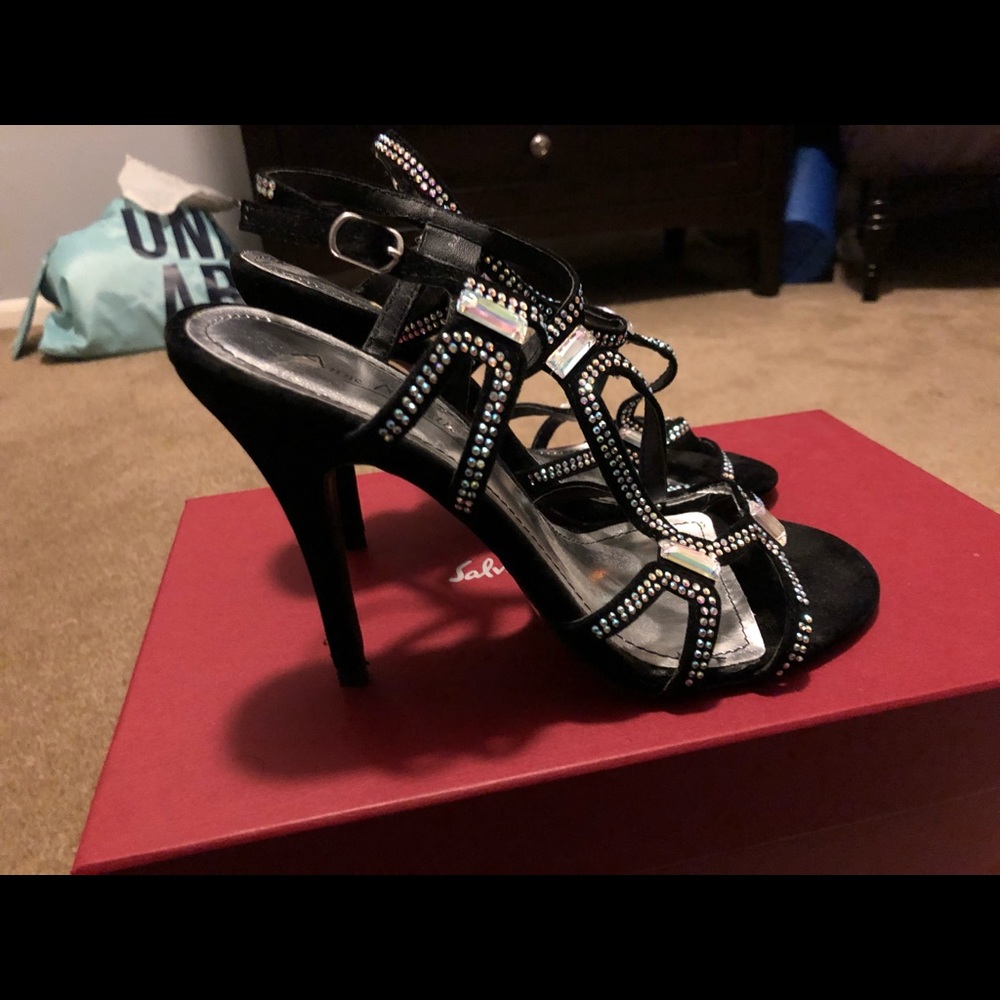 Shoes - Picture 2 of 2